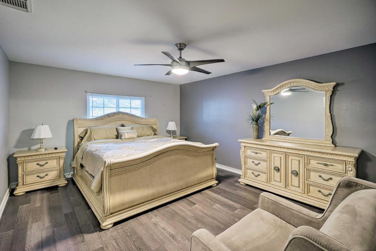 Dog-friendly Texas Retreat With Hot Tub, Patio And Bar Hébergement de vacances San Antonio