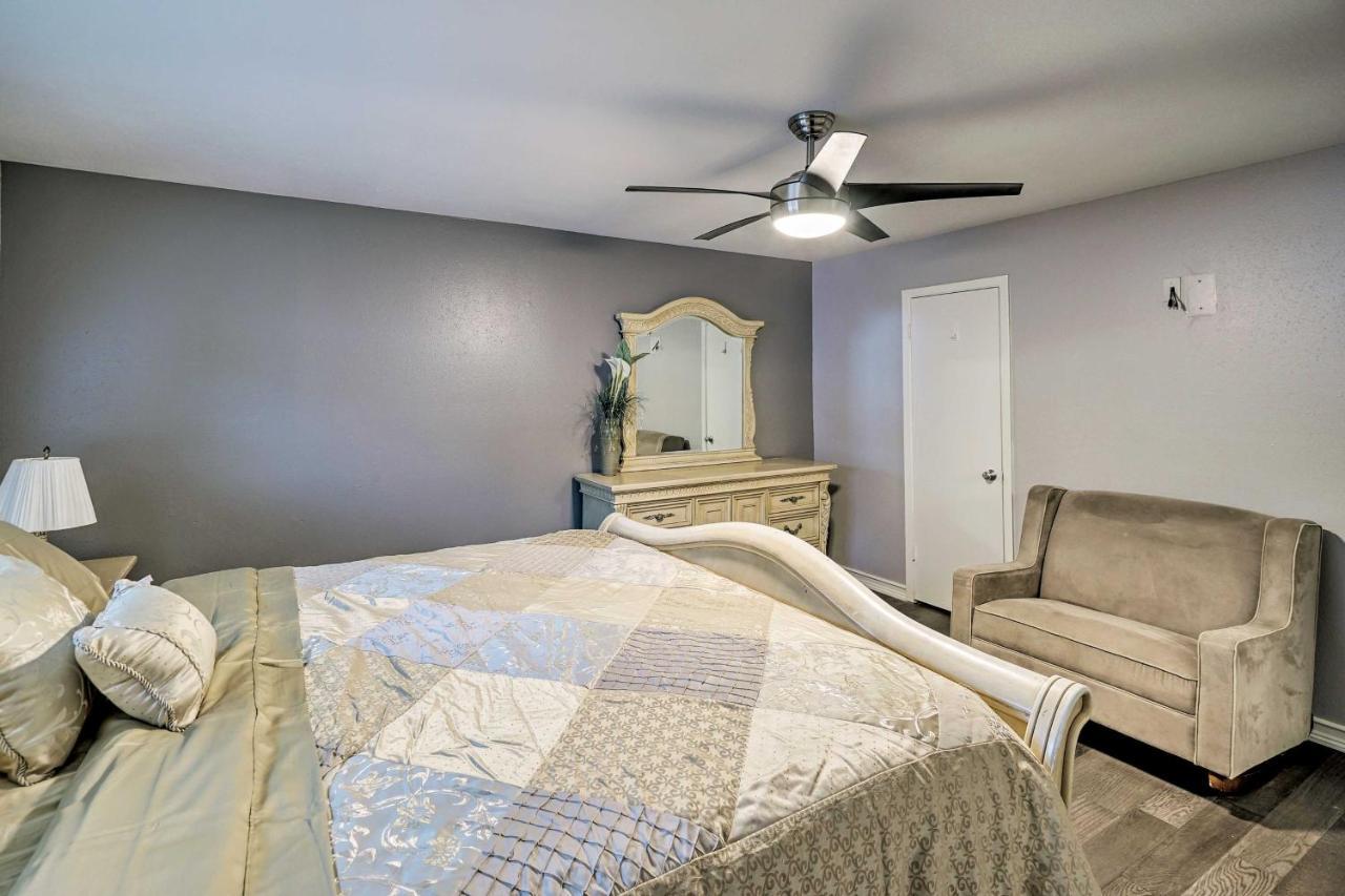Dog-friendly Texas Retreat With Hot Tub, Patio And Bar *