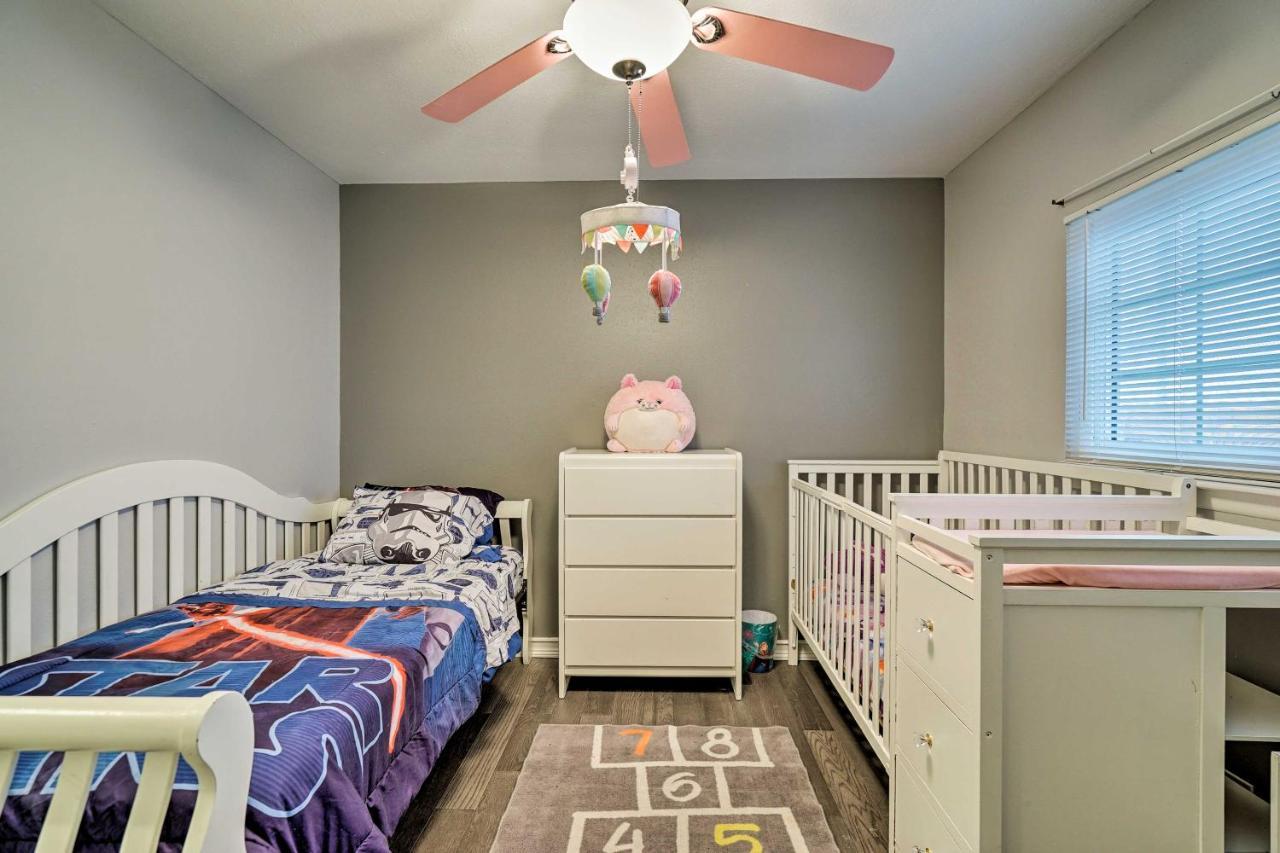 Dog-friendly Texas Retreat With Hot Tub, Patio And Bar Hébergement de vacances San Antonio